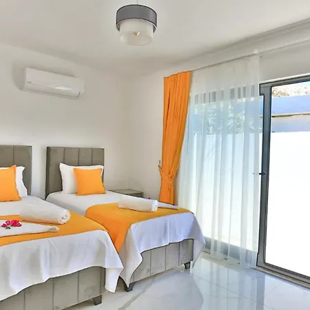 2 Bedroom In With Private Pool