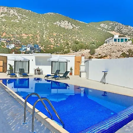 2 Bedroom In With Private Pool *
